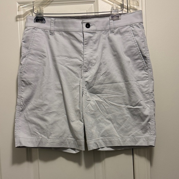Nike DRI FIT Men's Light Beige Flat Front Shorts - Picture 1 of 8